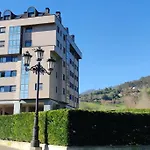 Atico Mirador Del Naranco, Parking Gratuito En Zona Residencial Y Alrededores Apartment