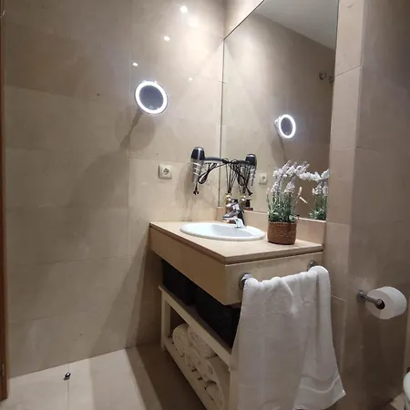 Apartment Atico Mirador Del Naranco, Parking Gratuito, Wifi, Zona Residencial Oviédo